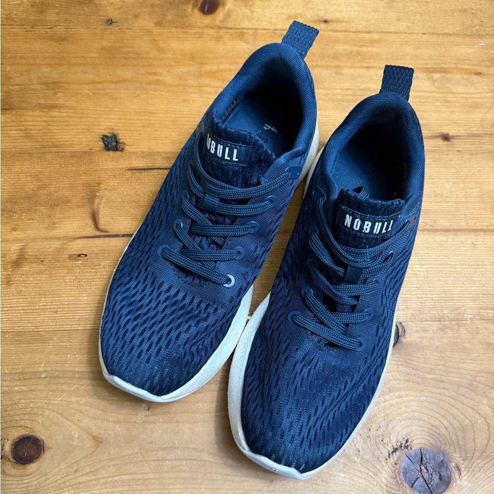NOBULL unisex navy blue trainers size 10 in women size 8.5 in men